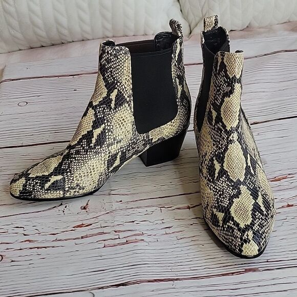 SAM EDELMAN Western Styled Snake Patterned Ankle Boots Size 7 - Picture 4 of 9